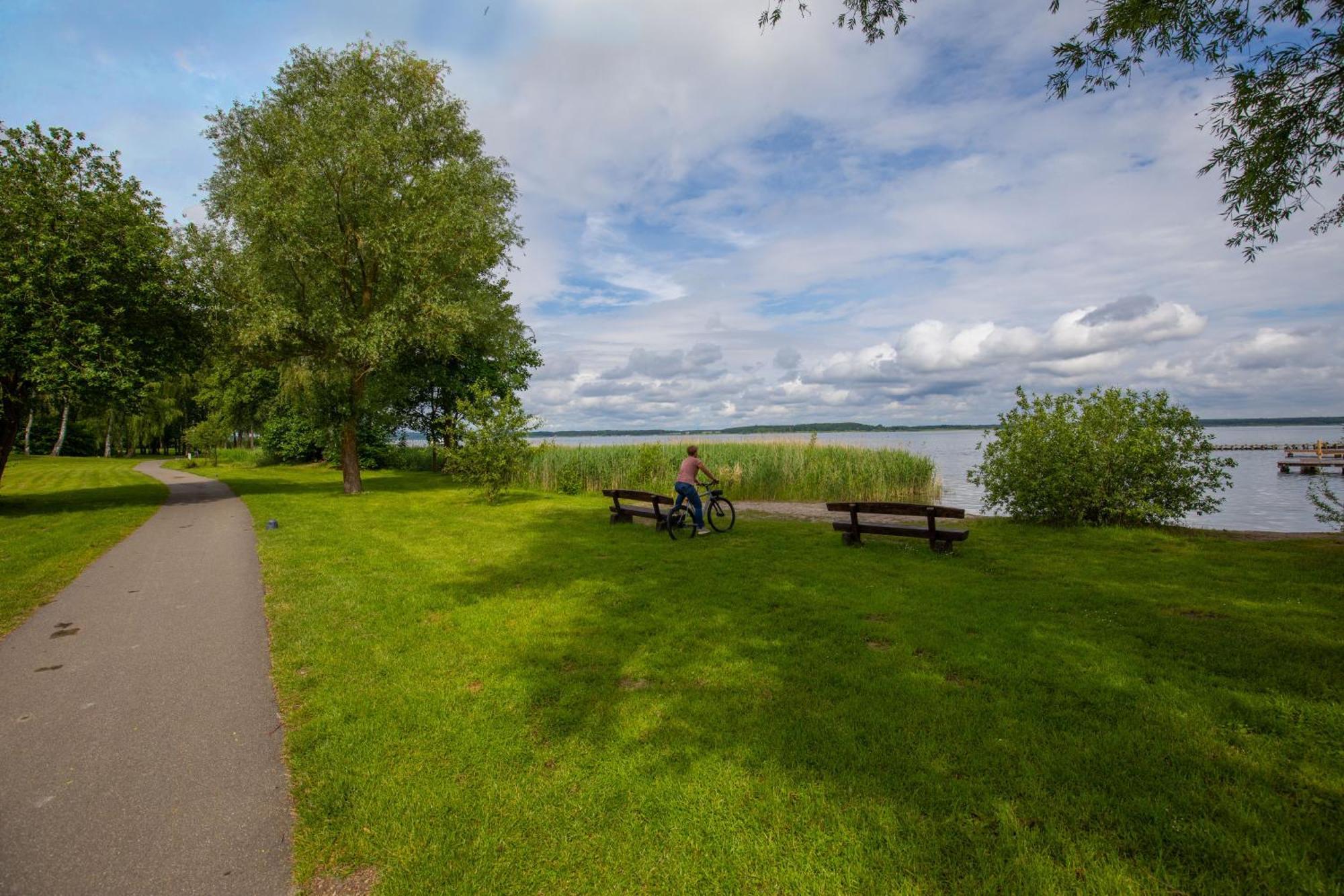 Haus Seerose - Ferienhaus Mit Garten Nahe Fleesensee Fuer Natur Und Erholung Göhren-Lebbin Eksteriør billede